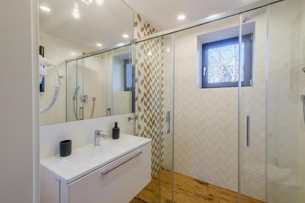 Rezydencja Ornak 5 - Stylowe Apartamenty Z Balkonami I Jacuzzi, 5 Min Pieszo Do Krupowek, Izby Podhalanskie Zakopane Eksteriør billede